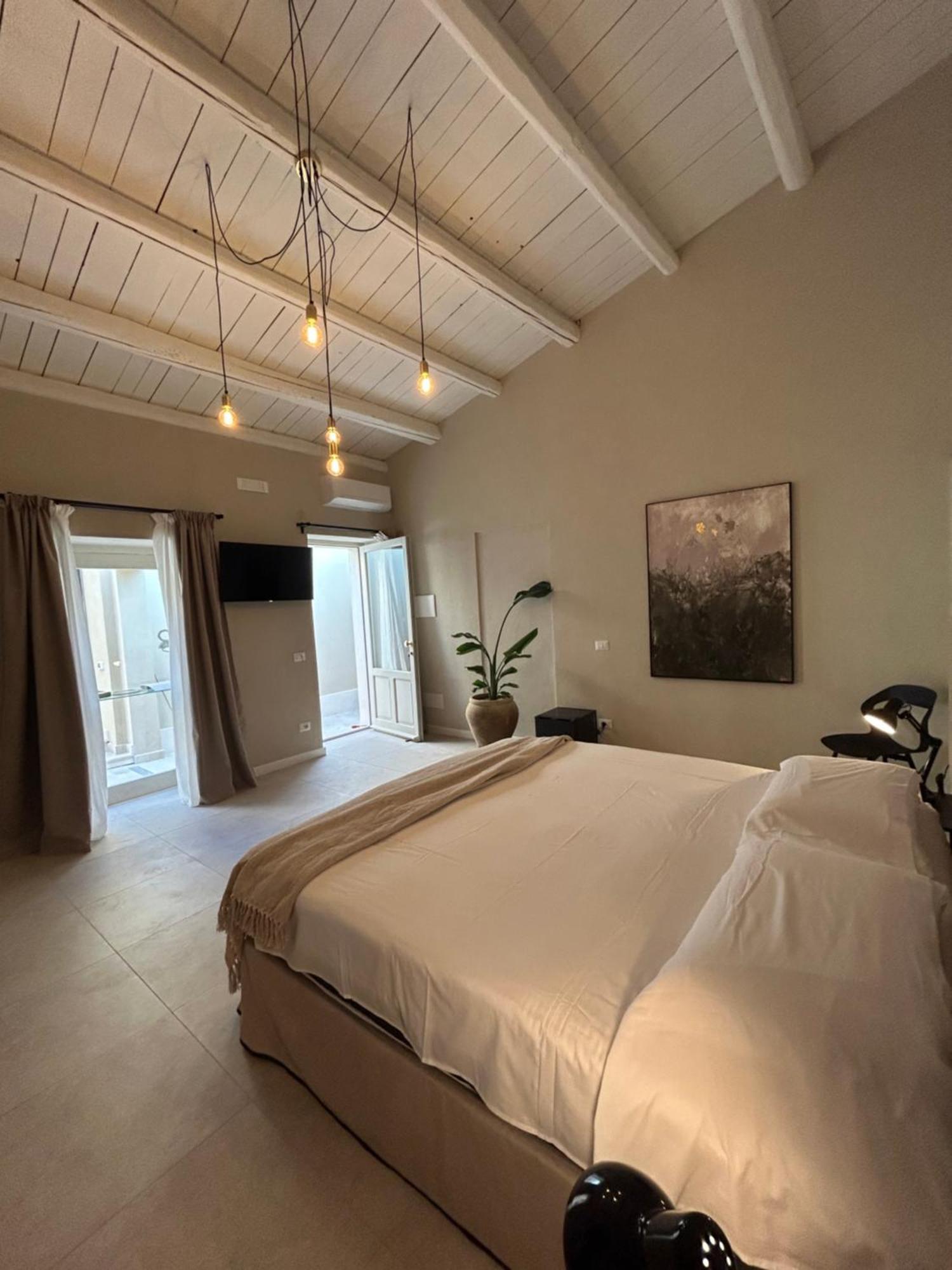 Notus Rooms Noto Eksteriør bilde